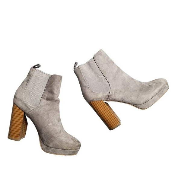 Charlotte Russe Gray Ankle Suede Platform Boots - Picture 3 of 6